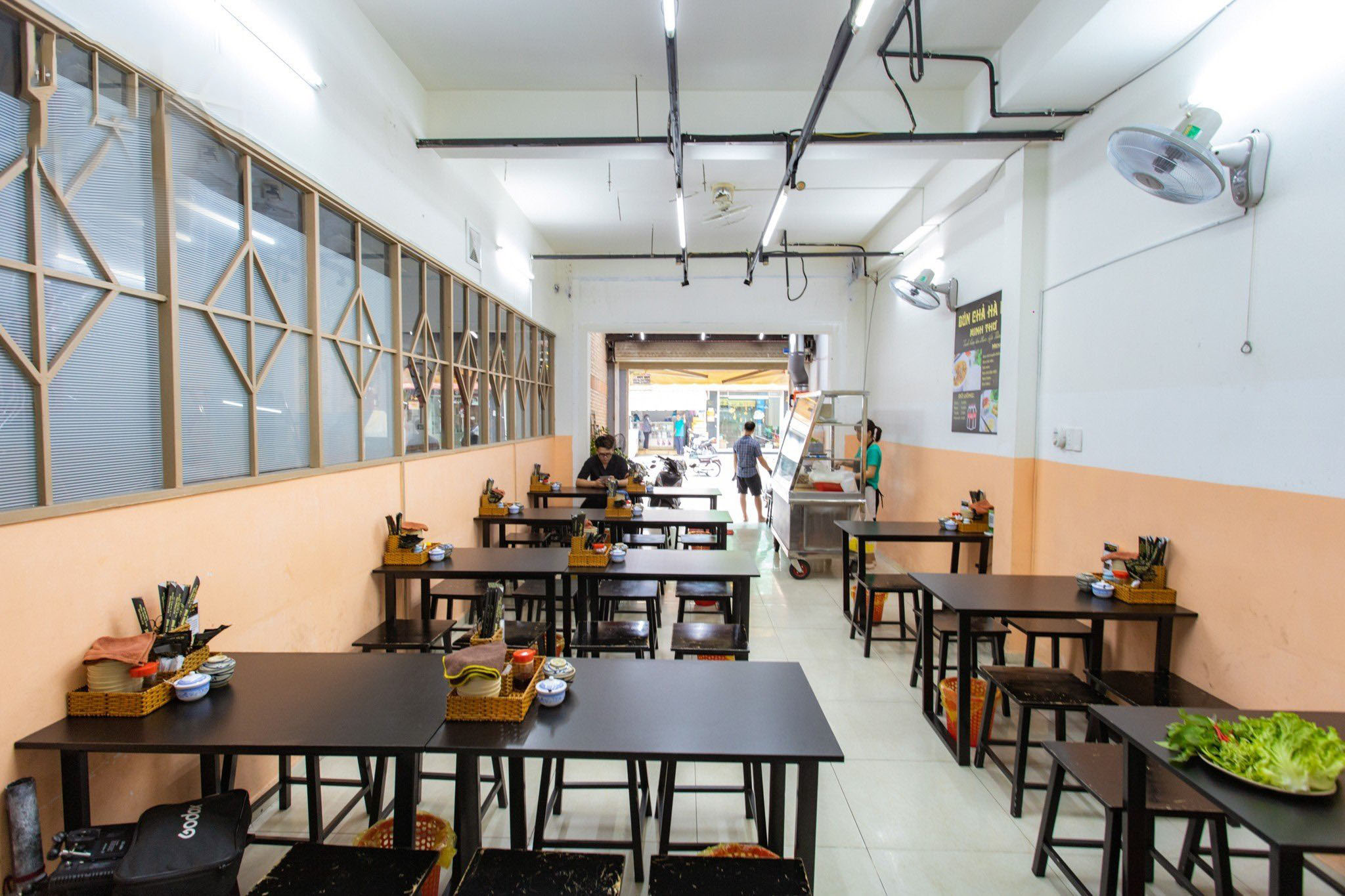 Sang lại Mặt Bằng Quán ăn Mặt Tiền đường Thăng Long, Phường 4, Quận Tân Bình
